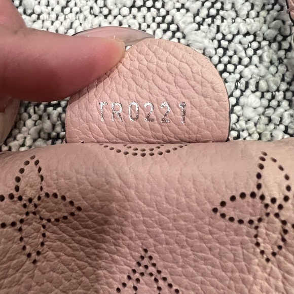 Louis Vuitton bag - Picture 4 of 6